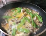 しめじとさやえんどうの卵とじ作り方9写真