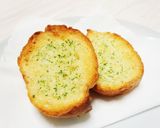 ジュワ～とバター染みるガーリックトースト作り方3写真
