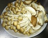 沢山のブロッコリーとキノコつくし炒め作り方1写真