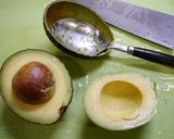簡単！残ったアボカドの保存方法作り方1写真