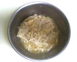 榎茸といんげん豆のりんごのおろし酢和え作り方3写真
