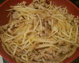 焼肉のタレと味噌で♡肉もやしスタミナ炒め作り方7写真