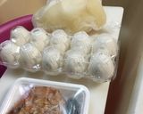 大根と玉子をホルモンで煮つける作り方1写真