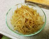 【夏本番！】ピリ辛ごま冷やしうどん作り方1写真