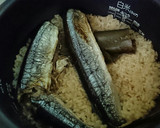 焼いて炊くだけ。さんま炊き込みご飯。作り方6写真