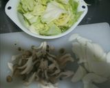 簡単すぎ♪鶏ももとキャベツの塩麹蒸し作り方1写真