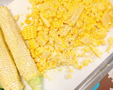 甘くて濃厚生とうもろこしと鶏出汁のスープ作り方3写真