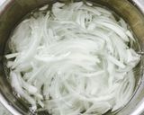 トマトとオニオンスライスのサラダ作り方1写真