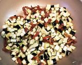 男子ががっつく豚バラ茄子丼作り方4写真
