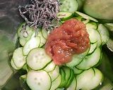 夏・梅キュウ・塩昆和え作り方2写真