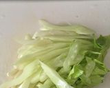 昆布茶で味わい深い！セロリと人参のサラダ作り方2写真