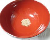 お湯を注ぐだけ☆簡単とろろ昆布のお吸い物作り方2写真