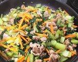 豚肉と小松菜人参のにんにく醤油炒め作り方6写真