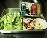 材料3つ！セロリの韓国風炒め作り方1写真