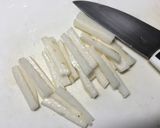スタミナ料理☆長芋のニラ巻き〜卵黄ダレ〜作り方3写真