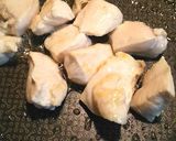 鶏むね肉とマッシュルームのアヒージョ作り方1写真