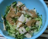 キュウリと蒸し鶏のゴマダレ和え作り方4写真