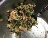 余ったギョウザの具で☆食べるスープ作り方1写真