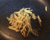 豆苗☆小いわし油漬焼きそば作り方1写真