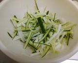 大根ときゅうりとかにかまの酢の物作り方1写真