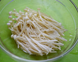 レンジで1分40秒！ほんだしエノキ丼作り方1写真