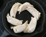 王将餃子とキムチのビビンバ風作り方1写真