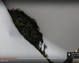 20秒で宇治有機冷玉茶を入れる。作り方2写真