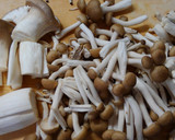 簡単！トマトとパプリカきのこの中華スープ作り方1写真
