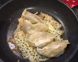 カリカリチーズ羽つき餃子作り方2写真