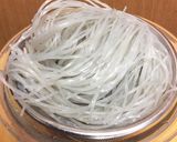 韓国ごはん＊チャプチェ(韓国春雨炒め)作り方1写真