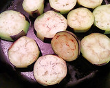 ナスと油揚げ焼き梅肉ソースかけ作り方1写真