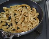 割り干し大根と魚河岸あげのトマト煮。作り方2写真
