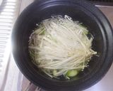 カットトマトと鶏の胸肉のスープ作り方3写真