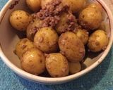 小芋でつくるひき肉餡の煮っころがし作り方6写真