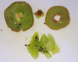 簡単なキウイのむき方　ローリングカット法作り方8写真