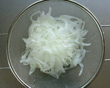 もずく酢アレンジ☆新玉ねぎのもずく和え。作り方2写真