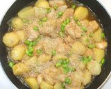 簡単！肉じゃがのゴマまぶし♪鶏肉じゃが芋作り方11写真