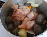 簡単和食に♪鶏むね肉と玉蒟蒻と椎茸の煮物作り方5写真
