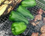 BBQでジューシー♪ピーマンの丸焼き♡作り方2写真