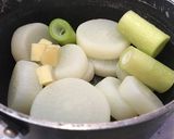 手羽元と大根の酢醤油煮♪作り方1写真
