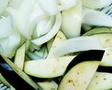 茄子と玉ねぎの味噌炒め作り方1写真