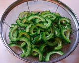 ゴーヤとコンビーフのチーズ焼き作り方1写真
