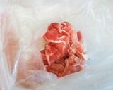★豚バラとなすのピリ辛甘酢炒め★作り方1写真