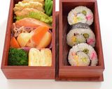 【キャラ弁】海苔巻きカタツムリ弁当作り方3写真