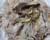 豚しゃぶ肉・もやしと舞茸の重ね蒸し作り方3写真