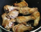 梅干しで☆手羽元のさっぱり煮。作り方4写真