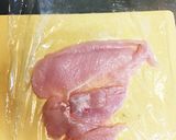 鶏胸肉を薄生地にしたピザ♩夏野菜のせ〜作り方1写真