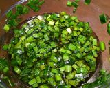 簡単2品できる！ゆで鶏ニラだれとスープ作り方3写真