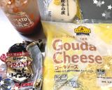 カルディ☆餃子の皮ソーセージトマトピザ作り方1写真