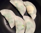 簡単！枝豆とチーズの餃子の皮包み焼き作り方4写真